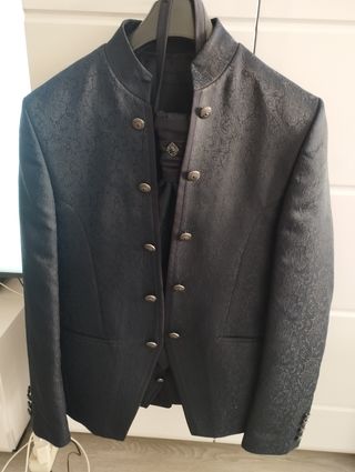 Traje de hombre 