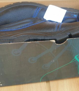 Zapatos de seguridad.