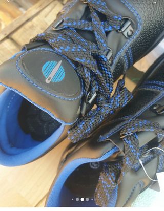Zapatos de seguridad.