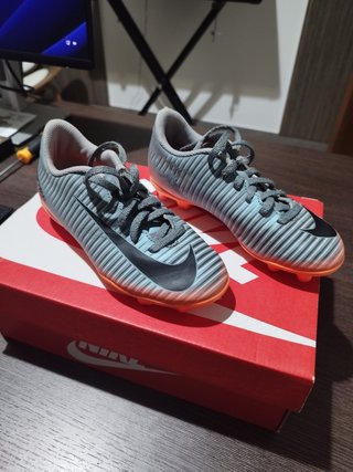 Botas Fútbol Nike Mercurial 2018. N°32