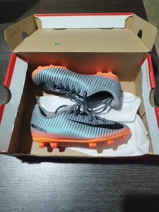 Botas Fútbol Nike Mercurial 2018. N°32