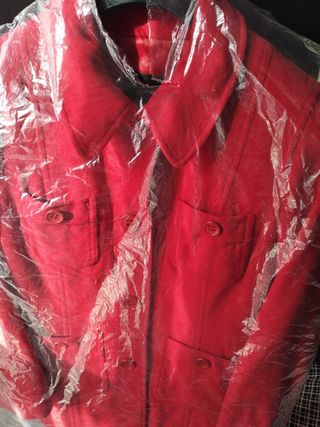 Abrigo rojo lana virgen 