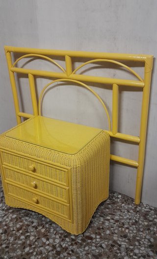 Mesa mimbre con cabezal individual