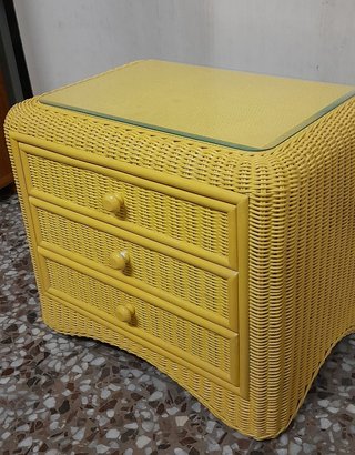 Mesa mimbre con cabezal individual