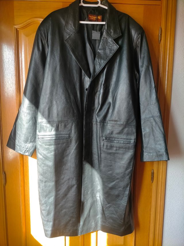 Chaqueta de cuero negra para caballero