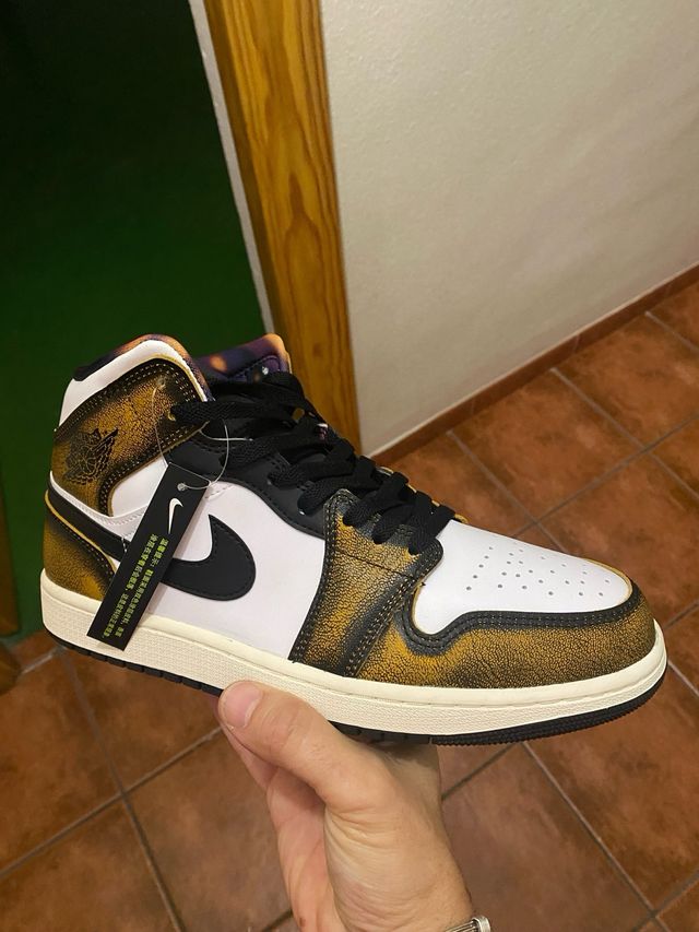 Zapatillas Air Jordan 1 Mid SE