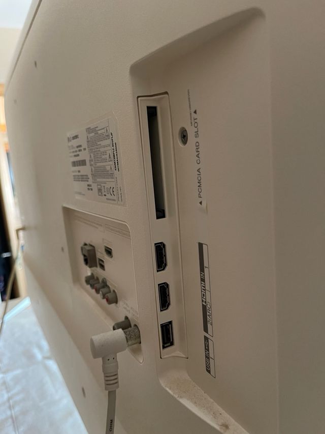 LG smart TV 43 pulgadas