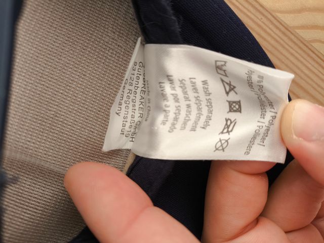 Gorra azul navy ajustable transpirable