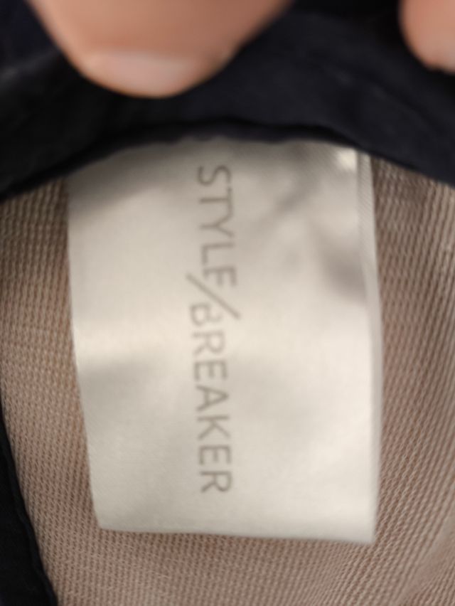 Gorra azul navy ajustable transpirable