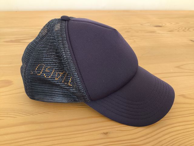 Gorra azul navy ajustable transpirable