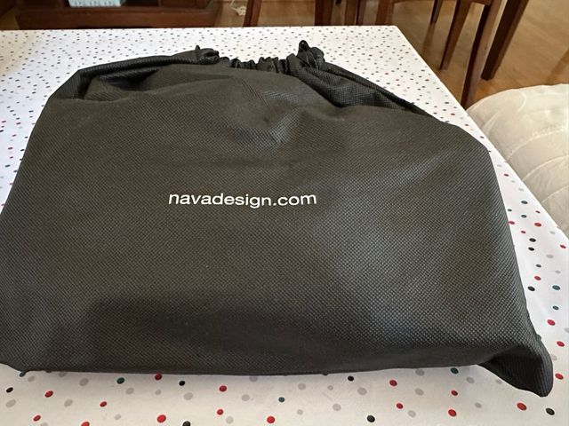 Riñonera piel negra Nava design