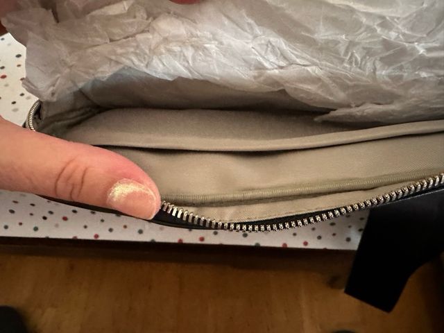 Riñonera piel negra Nava design