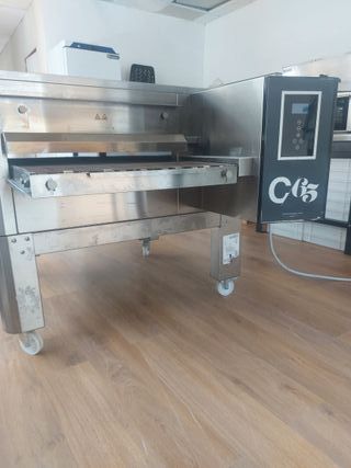 HORNO PARA 137 PIZZAS POR HORA