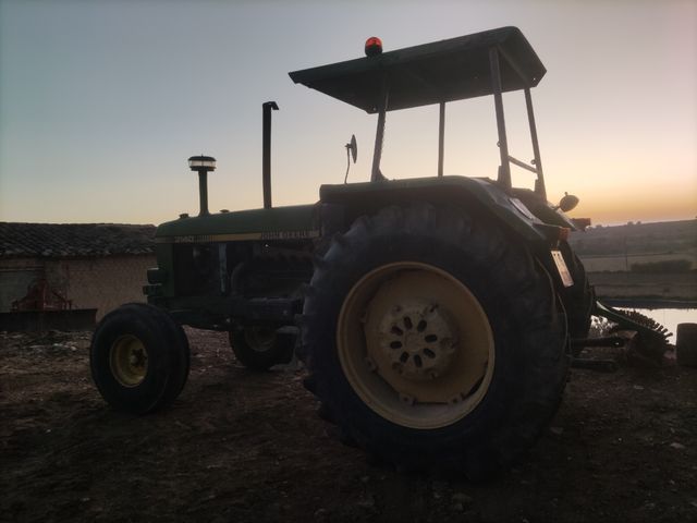 Tractor John Deere 3140