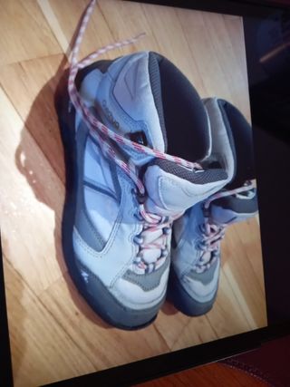 Botas montaña mujer