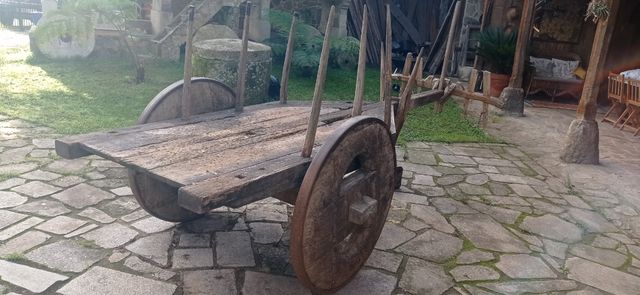 CARRO ANTIGUO MADERA