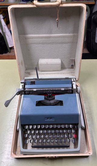 Maquina de escribir portatil con maleta i llave