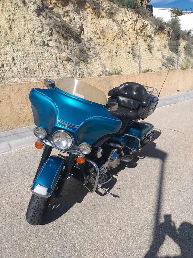 HARLEY DAVIDSON Electra Glide (671412425)