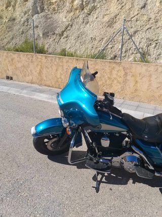 HARLEY DAVIDSON Electra Glide (671412425)