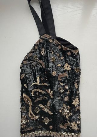 Top de lentejuelas de Zara. Talla L.