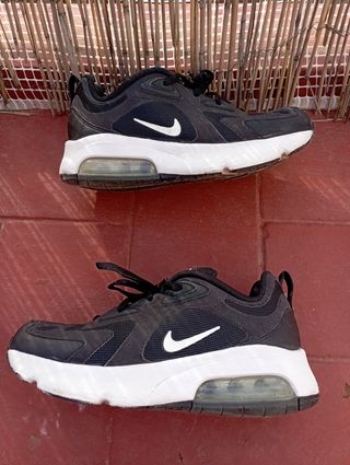 Nike Air Max 200 negras