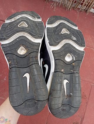 Nike Air Max 200 negras