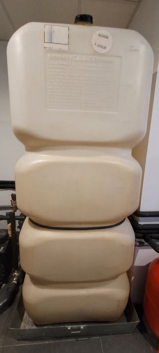 Caldera gasoil marca Viessman + deposito