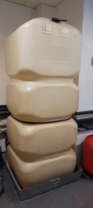 Caldera gasoil marca Viessman + deposito