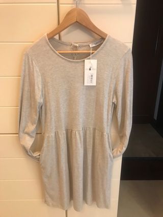 Vestido de punto beige Valentina con bolsillos