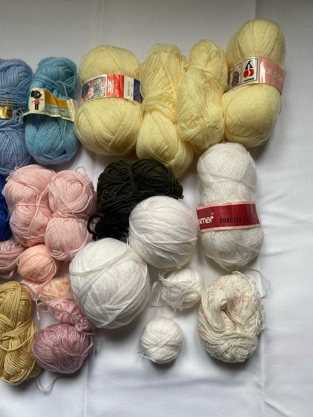 Ovillos de lana variados
