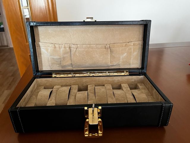 Caja para seis relojes cuero negro