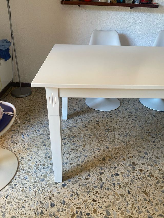 Mesa comedor laqueada blanca