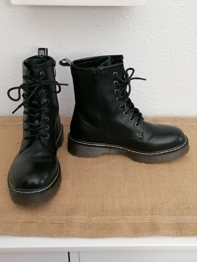 Botas cuero negras estilo militar