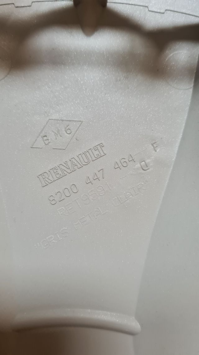 Tapacubos renault megane 15 " nuevo