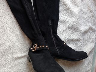 OFERTON.  botas por encima de la rodilla