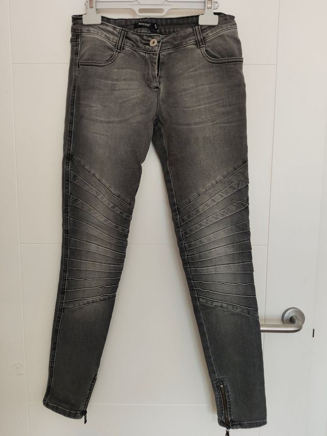Pantalón pitillo gris talla xs