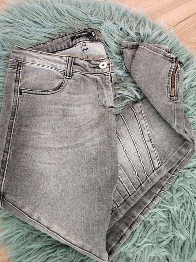 Pantalón pitillo gris talla xs