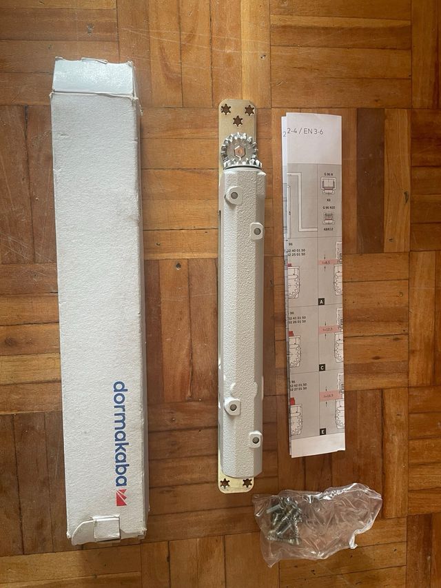 CIERRA PUERTAS OCULTO DORMAKABA ITS 96 EN 2-4