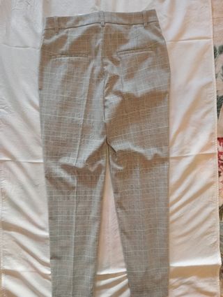 Pantalón vestir nuevo H&M talla 36.