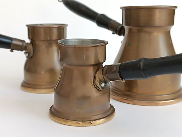 Juego de cafeteras para hacer café turco. Vintage.