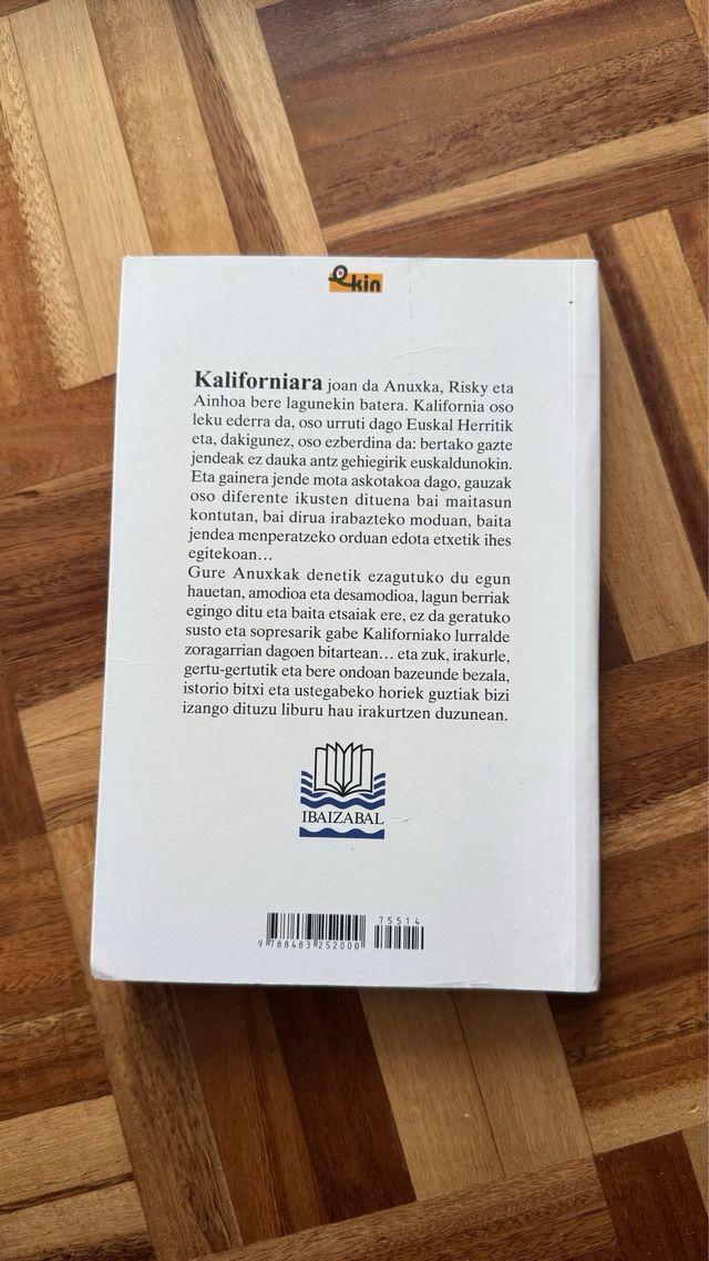 15. Kaliforniako neskak (Ekin) (Basque Edition)