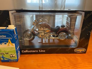 Moto bmw r1200c maqueta grande
