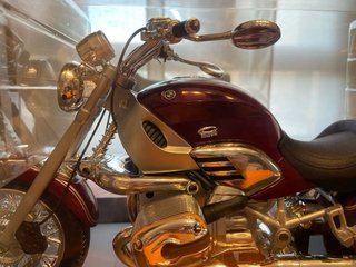 Moto bmw r1200c maqueta grande