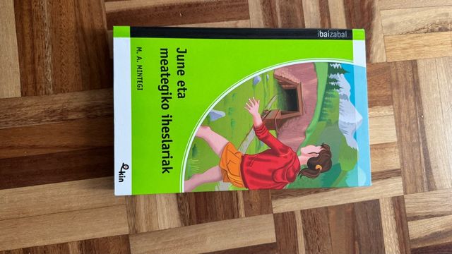 44. June eta meategiko iheslariak