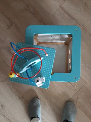 Caja multiactividades bebé en su caja original