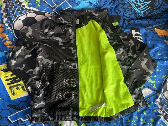 Chubasquero niñ@ Zara