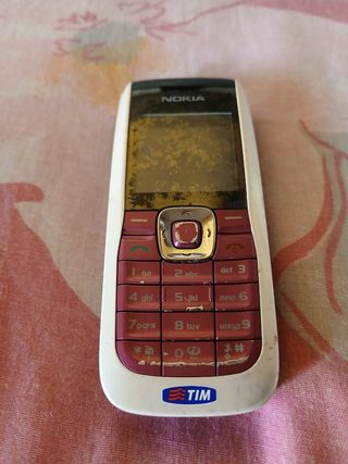 Telefono cellulare nokia 2610 vintage con tasti