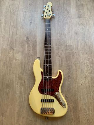 Clover Aperion 6 Basso classico