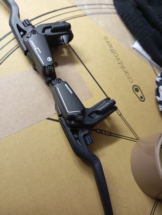 Coppia leve freno MTB e bici corsa trekk