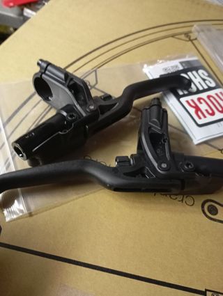 Coppia leve freno MTB e bici corsa trekk